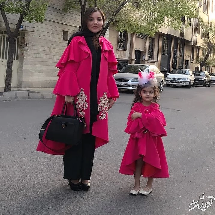 چطور در مهمانی لباس خود را با فرزندتان ست کنید چطور در مهمانی لباس خود را با فرزندتان ست کنید